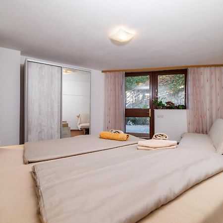 Apartamento Julia Selce 4,5 Exterior foto